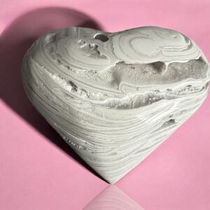Mexican White Lace Agate Druzy Heart‎ Carving (4)